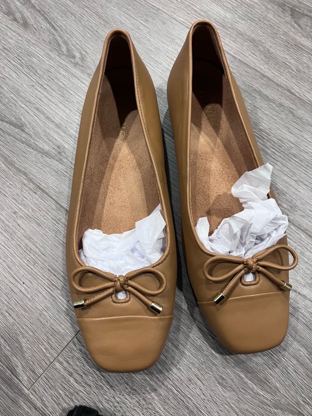 Vionic Klara Flats 9.5